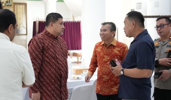 Wali Kota Makassar, Appi hadiri rakor terkait hari buruh. Dok