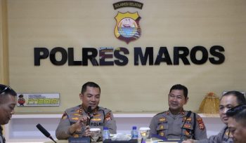 Kapolres Maros AKBP Douglas Mahendrajaya berikan arahan terkait may day. Ist