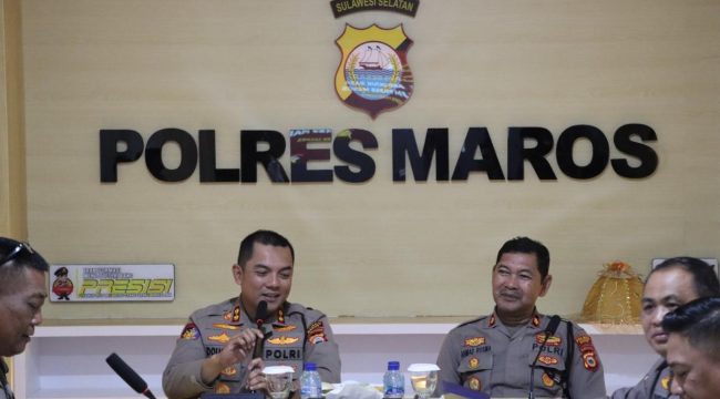 Kapolres Maros AKBP Douglas Mahendrajaya berikan arahan terkait may day. Ist