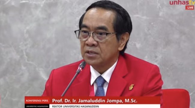 Rektor Unhas Prof Jamaluddin Jompa usai memantau hari pertama UTBK SNBT 2026 (dok)