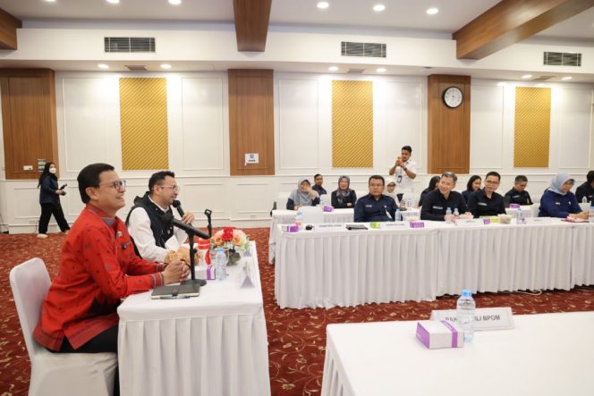 					Dukung WFH Efisiensi Energi Percepatan Transformasi Tata Kelola Pemerintahan, Taruna Ikrar: Birokrasi BPOM Harus Efisien, Adaptif, dan Berdaya Saing Global