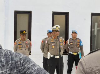 Kasat Lantas Polres Selayar, AKP H. Muhammad Idris Pimpin apel pagi. [Foto: Ist]