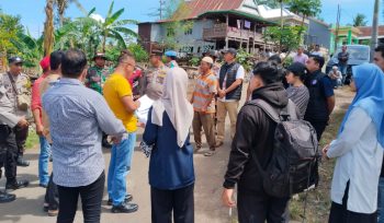 Majelis Hakim Pengadilan Negeri Jeneponto turun langsung ke lokasi dengan melakukan Pemeriksaan Setempat di Desa Gantarang. [Foto: Ist]