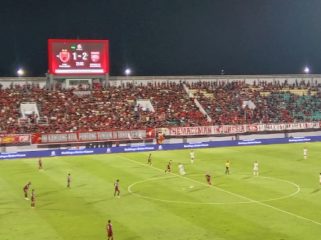 Laga Antara PSM Makassar vs Borneo FC Di Stadion GBH Parepare. [Foto: Berita.News/ Wahyu Ady Saputra]