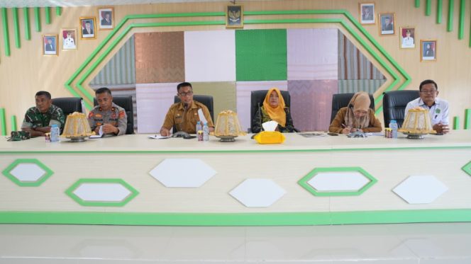 					Rapat Koordinasi (Rakor) lintas sektor yang digelar di Aula Kantor Kementerian Haji dan Umrah (Kemenhaj) Sinjai. [Foto: Ist]