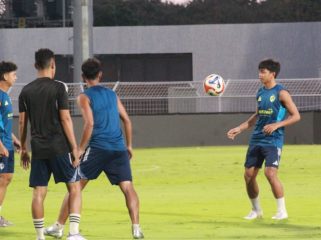 Sesi Training Official Jelang Laga PSM Makassar VS Persik Kediri. [Foto: Berita.News/ Wahyu]