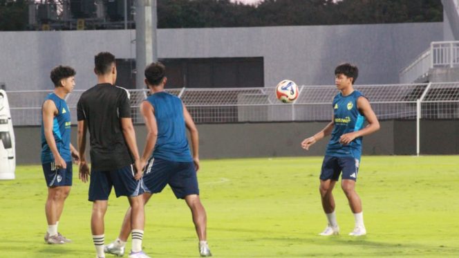					Sesi Training Official Jelang Laga PSM Makassar VS Persik Kediri. [Foto: Berita.News/ Wahyu]