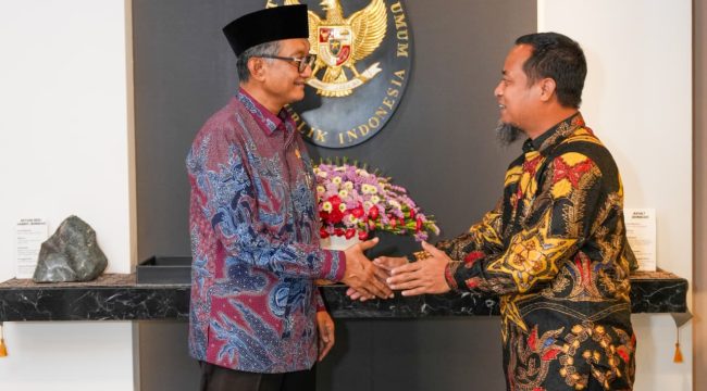Gubernur Sulsel Andi Sudirman saat menemui Menteri PU RI di Jakarta (dok.)