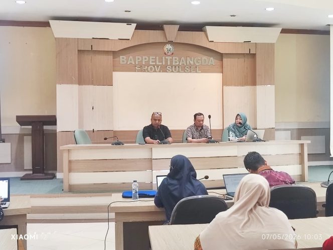 					Kepala Bidang Pemerintahan dan Pembangunan Manusia Bappelitbangda Sulsel, Erlan Triska Saat Memimpin Rakor Percepatan MBG (dok.)
