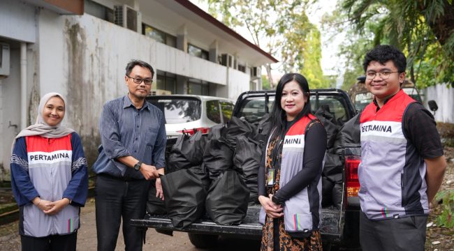 Pertamina Patra Niaga Regional Sulawesi Bagikan Paket Sembako di Momen May Day 2026 (dok.)