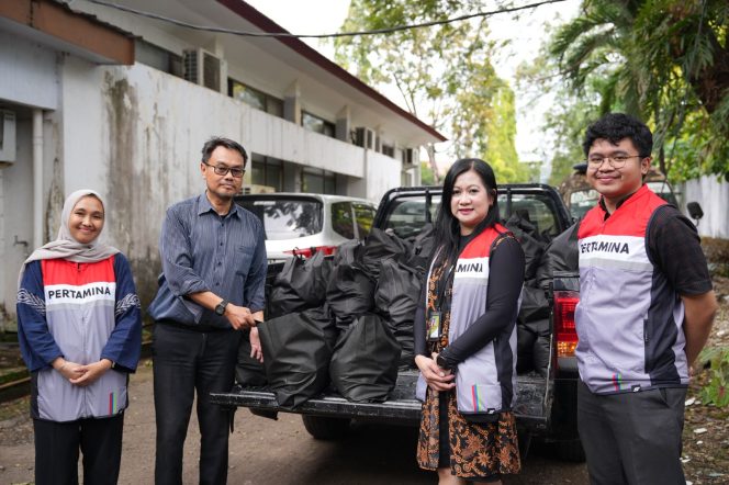 					Pertamina Patra Niaga Regional Sulawesi Bagikan Paket Sembako di Momen May Day 2026 (dok.)