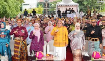 Wali Kota Makassar, Munafri bersama Wawali Makassar, Aliyah Mustika hadiri Hardiknas, Sabtu (2/5/2026). Ist