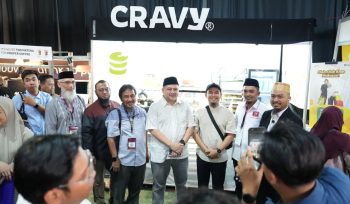 Wali Kota Makassar, Munafri Arifuddin, mengunjungi gelaran 15th Muslim Life Fair. Ist