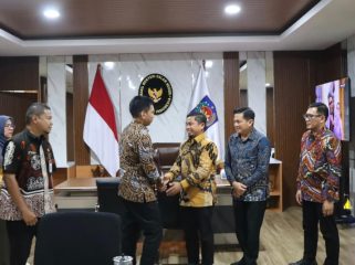 Wali Kota Parepare, Tasming Hamid Diterima Wamendagri Akhmad Wiyagus di Jakarta. [Foto: Ist]