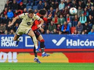 Robert Lewandowski mencetak gol di laga Osasuna vs Barcelona, Minggu (03/05/2026). (c) AP Photo/Miguel Oses